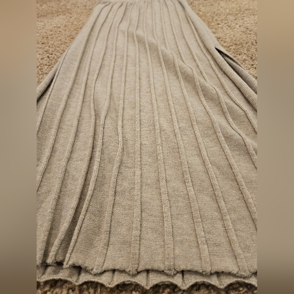 Promesa Sweet Simplicity Rib-Knit Midi Sweater Skirt In Heather Grey, Size Small - Picture 3 of 7